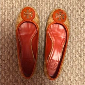Tory Burch flats. Worn once. Great condition!